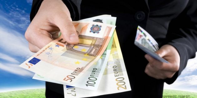 Kredyt w Polsce, zarobki za granicą